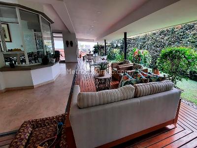 Casa de 4 alcobas en venta en El Poblado, Medellín, 372 m² · foto 18 de 20