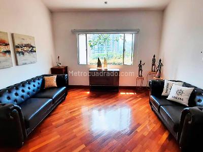 Casa de 4 alcobas en venta en El Poblado, Medellín, 372 m² · foto 9 de 20