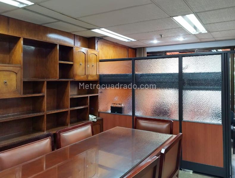 Oficina en Arriendo, EL POBLADO, Medellín - Vista 2