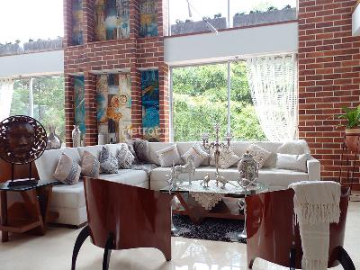 Casa de 4 alcobas en venta en Envigado, Envigado, 656 m² · foto 2 de 20