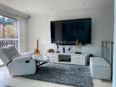 Casa de 4 alcobas en venta en El Poblado, Medellín, 409 m² · foto 7 de 19