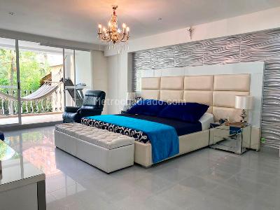 Casa de 4 alcobas en venta en El Poblado, Medellín, 409 m² · foto 9 de 19