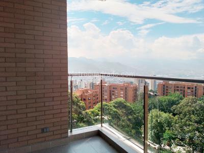 Apartamento de 2 alcobas en venta en El Poblado, Medellín, 105 m² · foto 17 de 18