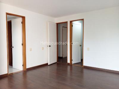 Apartamento de 3 alcobas en venta en El Poblado, Medellín, 195 m² · foto 11 de 20