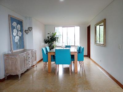 Apartamento de 3 alcobas en venta en El Poblado, Medellín, 220 m² · foto 5 de 19