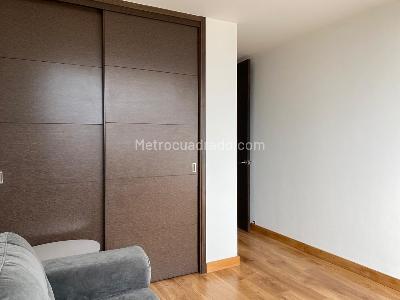 Apartamento de 3 alcobas en venta en El Poblado, Medellín, 131 m² · foto 15 de 19