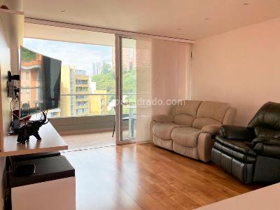 Apartamento de 3 alcobas en venta en El Poblado, Medellín, 131 m² · foto 2 de 19