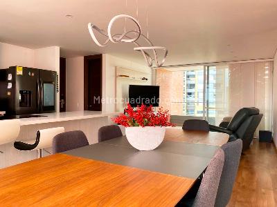Apartamento de 3 alcobas en venta en El Poblado, Medellín, 131 m² · foto 4 de 19