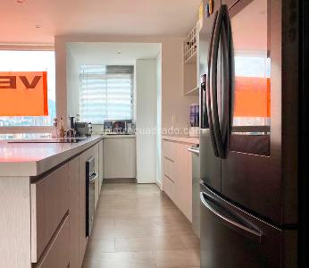 Apartamento de 3 alcobas en venta en El Poblado, Medellín, 131 m² · foto 8 de 19