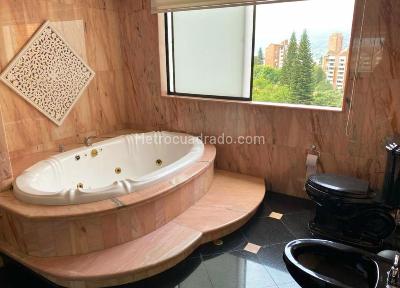 Apartamento de 5 alcobas en venta en El Poblado, Medellín, 428 m² · foto 10 de 14