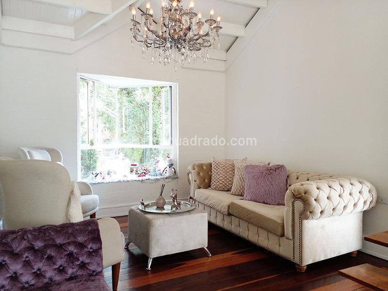 Casa Amplia de 3 Alcobas con Piscina Privada en El Poblado - 2