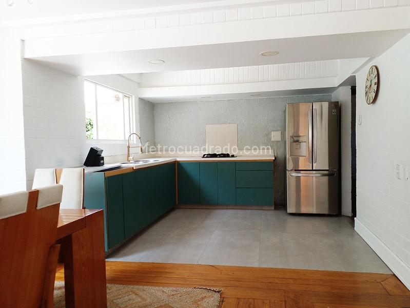 Casa Amplia de 3 Alcobas con Piscina Privada en El Poblado - 6