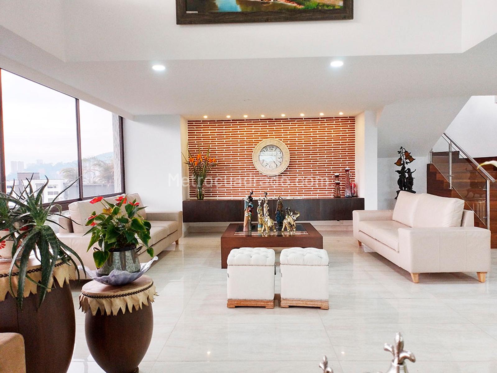 Apartamento de 4 habitaciones en venta en El Poblado, Medellín — imagen 1 de 20