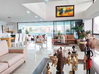 Apartamento de 4 alcobas en venta en El Poblado, Medellín, 476 m² · foto 2 de 20