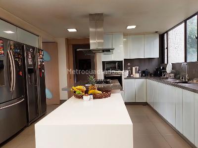 Apartamento de 4 alcobas en venta en El Poblado, Medellín, 476 m² · foto 5 de 20