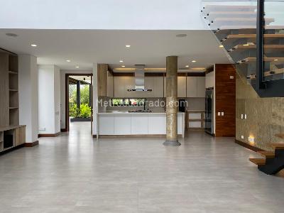 Casa de 4 alcobas en venta en Rionegro, Rionegro, 446 m² · foto 3 de 20