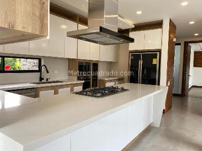 Casa de 4 alcobas en venta en Rionegro, Rionegro, 446 m² · foto 5 de 20