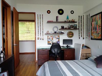 Casa de 3 alcobas en venta en Envigado, Envigado, 440 m² · foto 11 de 20