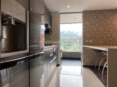 Apartamento de 2 alcobas en venta en El Poblado, Medellín, 105 m² · foto 7 de 17