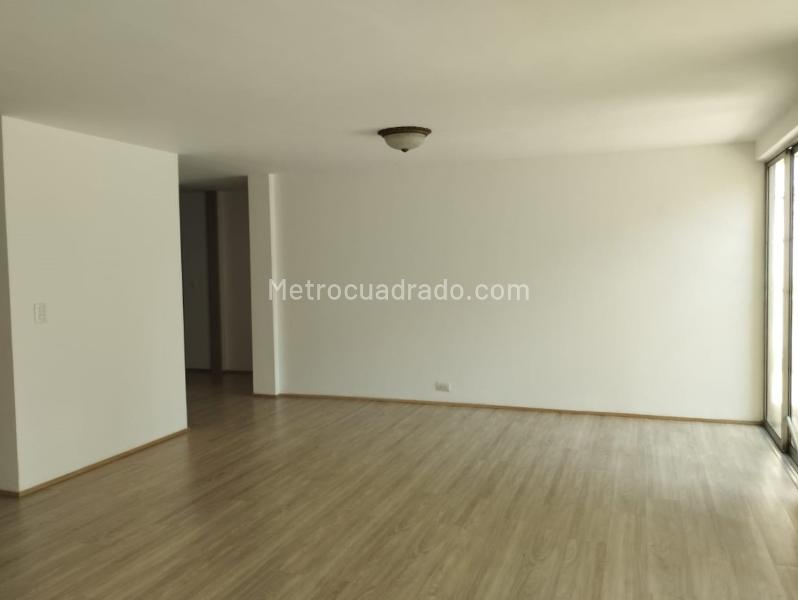 Cozy 2BR Apartment in Quiet Area of El Poblado - 2