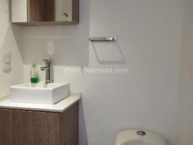 Apartamento de 2 alcobas en venta en El Poblado, Medellín, 140 m² · foto 14 de 15