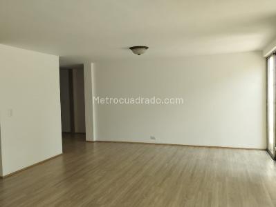 Apartamento de 2 alcobas en venta en El Poblado, Medellín, 140 m² · foto 4 de 15