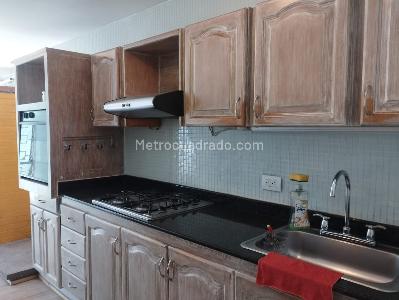 Apartamento de 2 alcobas en venta en El Poblado, Medellín, 140 m² · foto 5 de 15