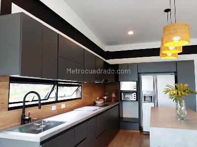 Casa de 3 alcobas en venta en Envigado, Envigado, 248 m² · foto 6 de 19