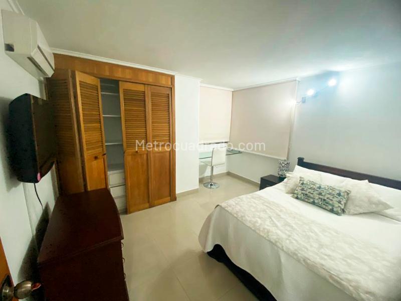 Furnished 4BR Apartment with Pool in El Poblado - 8