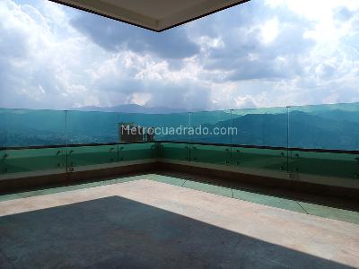 Apartamento de 4 alcobas en venta en El Poblado, Medellín, 312 m² · foto 18 de 19