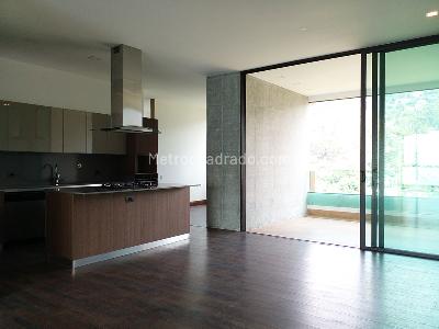 Apartamento de 4 alcobas en venta en El Poblado, Medellín, 312 m² · foto 3 de 19