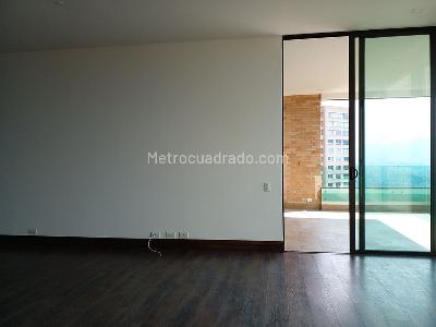 Apartamento de 4 alcobas en venta en El Poblado, Medellín, 312 m² · foto 4 de 19