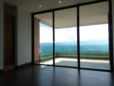 Apartamento de 4 alcobas en venta en El Poblado, Medellín, 312 m² · foto 8 de 19