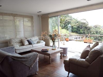 Casa de 3 alcobas en venta en Envigado, Envigado, 249 m² · foto 3 de 20