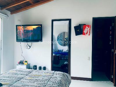 Casa de 4 alcobas en venta en Envigado, Envigado, 273 m² · foto 12 de 20