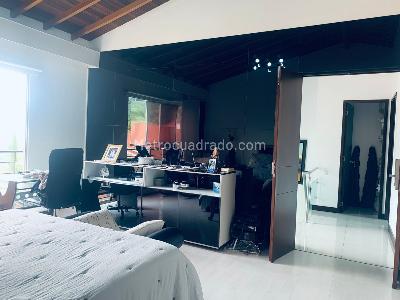 Casa de 4 alcobas en venta en Envigado, Envigado, 273 m² · foto 16 de 20