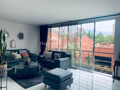 Casa de 4 alcobas en venta en Envigado, Envigado, 273 m² · foto 3 de 20