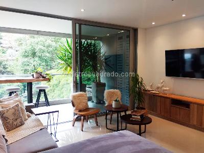 Apartamento de 2 alcobas en venta en El Poblado, Medellín, 140 m² · foto 3 de 16