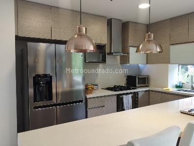 Apartamento de 2 alcobas en venta en El Poblado, Medellín, 140 m² · foto 7 de 16