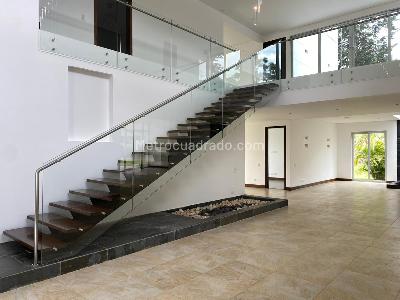 Casa de 5 alcobas en venta en Rionegro, Rionegro, 621 m² · foto 2 de 20