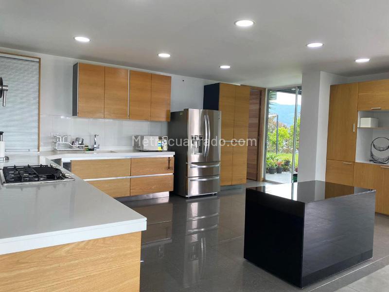 4BR House in EL RETIRO (1000 m²) - 4