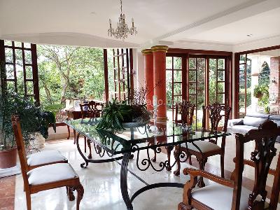 Casa de 5 alcobas en venta en El Poblado, Medellín, 760 m² · foto 3 de 20
