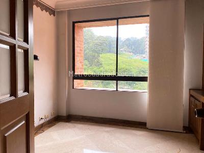 Apartamento de 3 alcobas en venta en El Poblado, Medellín, 340 m² · foto 10 de 19