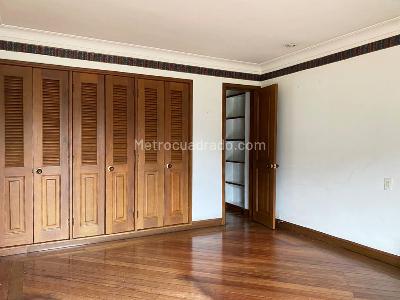 Apartamento de 3 alcobas en venta en El Poblado, Medellín, 340 m² · foto 16 de 19