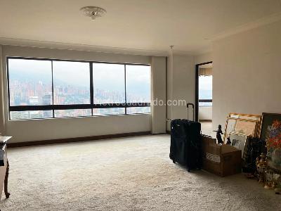 Apartamento de 3 alcobas en venta en El Poblado, Medellín, 340 m² · foto 3 de 19