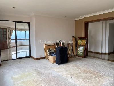 Apartamento de 3 alcobas en venta en El Poblado, Medellín, 340 m² · foto 4 de 19