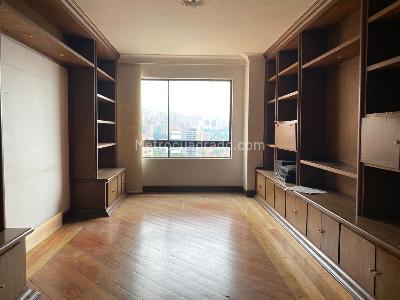 Apartamento de 3 alcobas en venta en El Poblado, Medellín, 340 m² · foto 8 de 19
