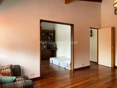 Casa de 3 alcobas en venta en El Poblado, Medellín, 266 m² · foto 12 de 19