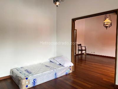 Casa de 3 alcobas en venta en El Poblado, Medellín, 266 m² · foto 14 de 19