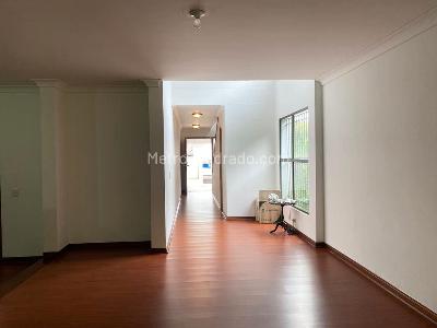 Casa de 3 alcobas en venta en El Poblado, Medellín, 266 m² · foto 3 de 19